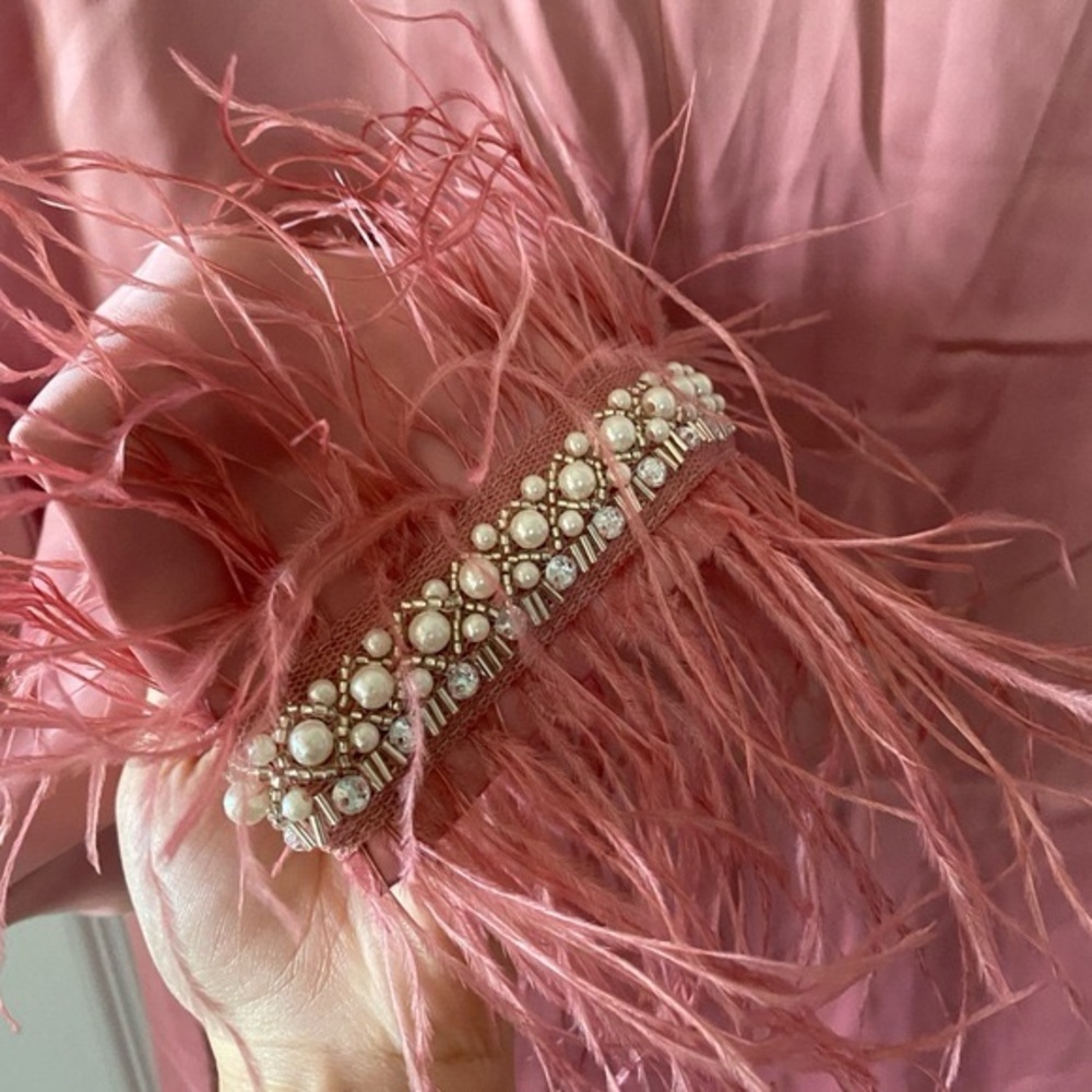 Naked Wardrobe 'The Statement' Silky Pink Duster SMLElegant Pink Feather - Picture 2 of 5